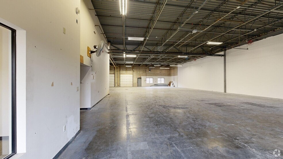 50 Ivy Brook Rd, Shelton, CT for lease - Matterport 3D Scan - Image 3 of 21