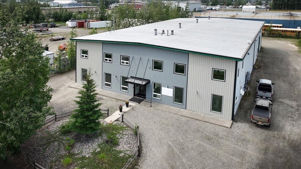 3408 International St, Fairbanks, AK for lease - Building Photo - Image 3 of 36