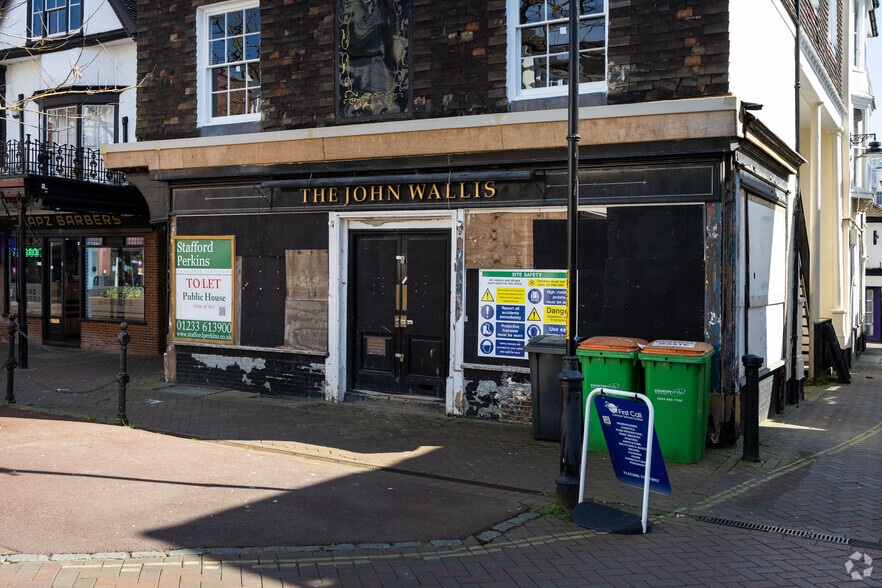 Former John Wallis Pub, Ashford à louer - Photo du bâtiment - Image 3 de 3