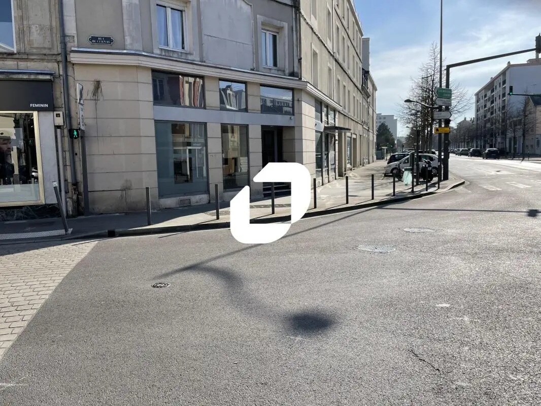 Retail in Reims for lease Building Photo- Image 1 of 6