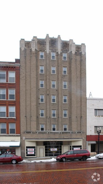 615 S Saginaw St, Flint, MI à vendre - Photo du bâtiment - Image 3 de 9