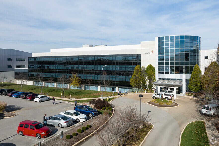 10012 Kennerly Rd, Saint Louis, MO à louer - Photo du bâtiment - Image 1 de 6