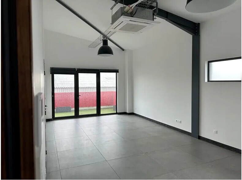 Bureau dans Heyrieux à vendre - Photo intérieure - Image 3 de 4