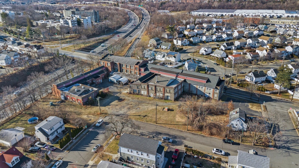 244 Hazel St, Clifton, NJ for sale - Building Photo - Image 3 of 5