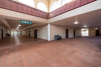 Plus de détails pour 1801 SE Hillmoor Dr, Port Saint Lucie, FL - Bureau à vendre