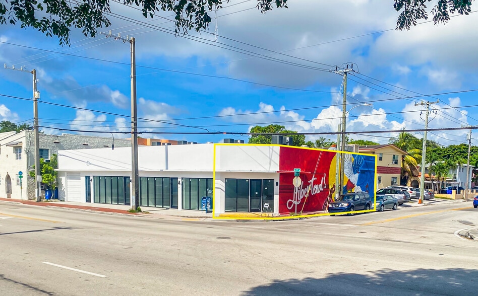 300 SW 17th Ave, Miami, FL for lease - Building Photo - Image 1 of 7