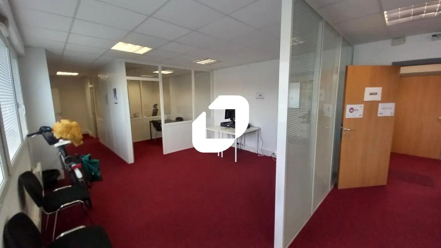 Bureau dans Lille à louer Photo intérieure- Image 1 de 8