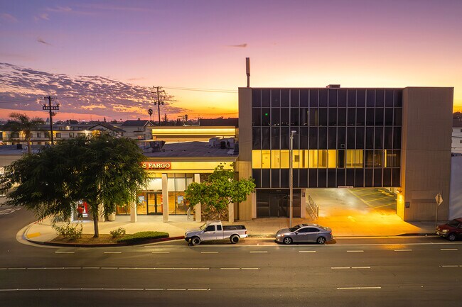 More details for 13543-13545 Hawthorne Blvd, Hawthorne, CA - Office for Sale