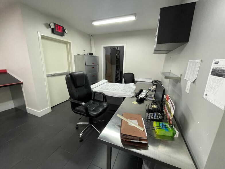 10820 NW 138th St, Hialeah, FL à louer - Photo intérieure - Image 3 de 10
