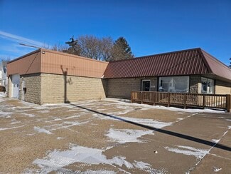 Plus de détails pour 321 W Clifton St, Tomah, WI - Commerce de détail à vendre
