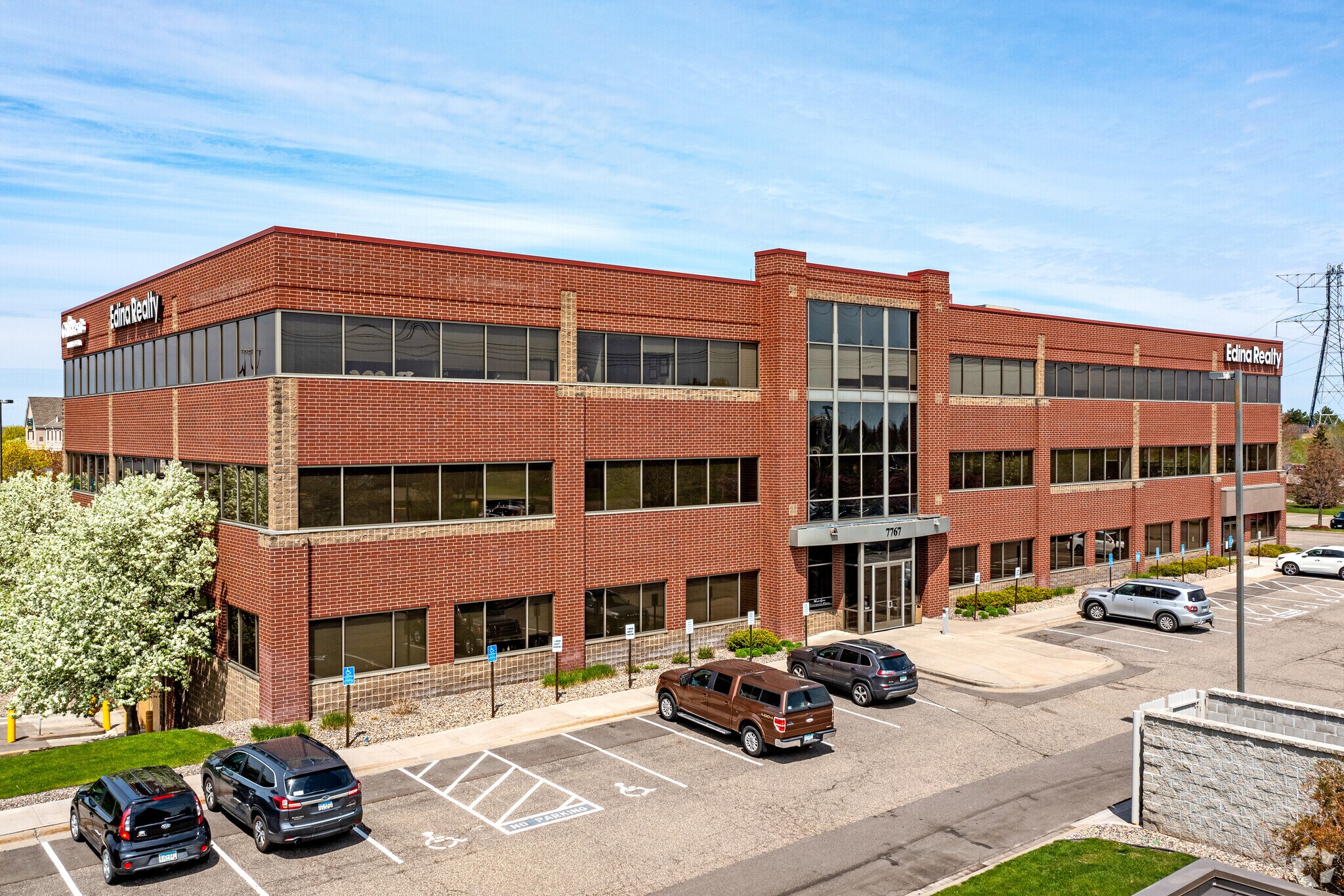 7767 Elm Creek Blvd N, Maple Grove, MN à louer Photo principale- Image 1 de 14