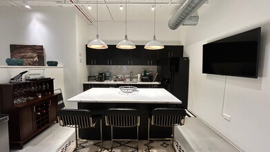 125 S Clark St, Chicago, IL for lease Interior Photo- Image 2 of 4