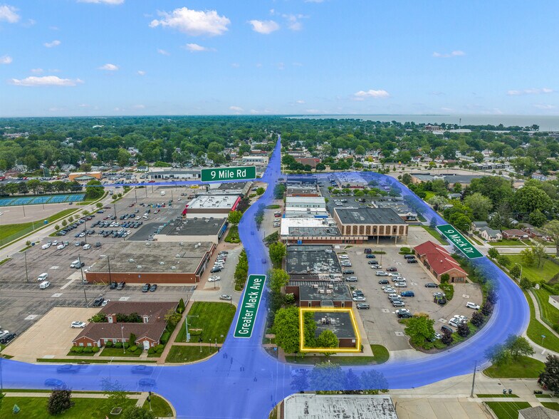 23000 Greater Mack Ave, Saint Clair Shores, MI for lease - Building Photo - Image 2 of 8