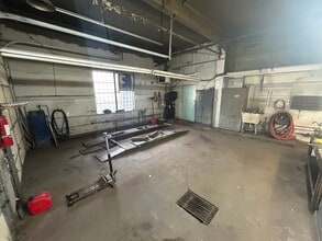 4120 Brownsville Rd, South Park, PA for lease Building Photo- Image 2 of 7