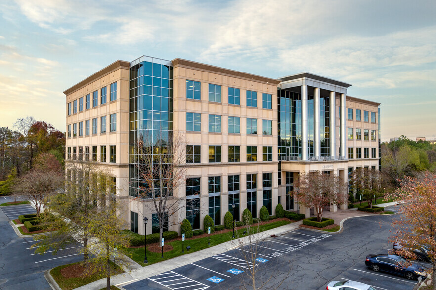 13830 Ballantyne Corporate Pl, Charlotte, NC à louer - Photo du b timent - Image 1 de 9