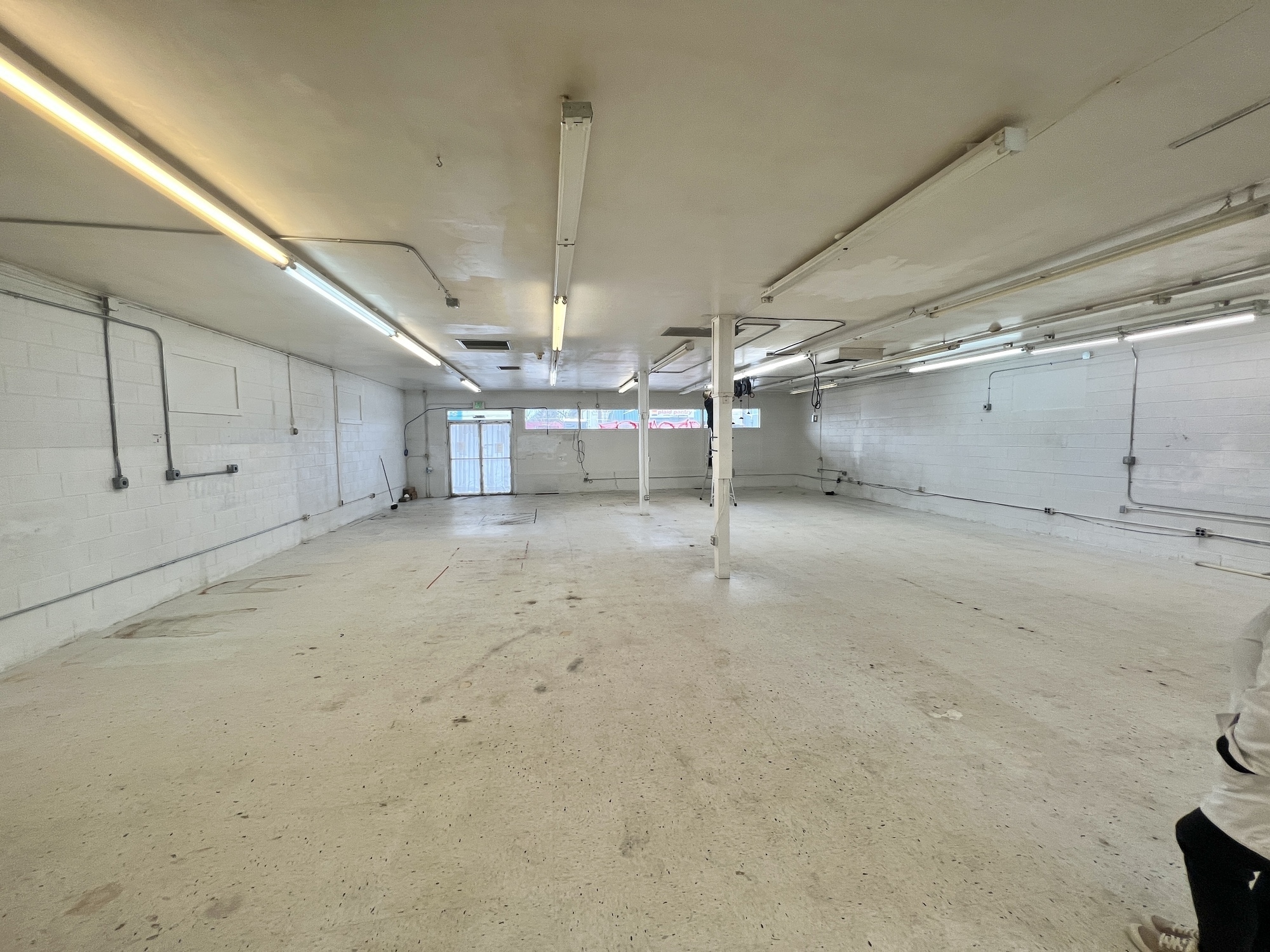 10234 NE Glisan St, Portland, OR for sale Interior Photo- Image 1 of 17