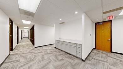 3125 Poplarwood Ct, Raleigh, NC à louer Numérisation 3D de Matterport- Image 1 de 11