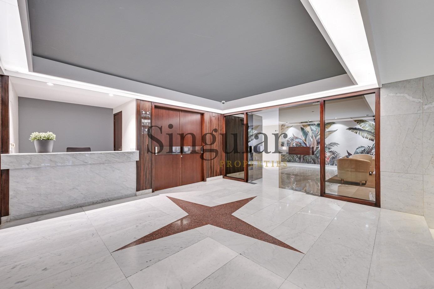 Multifamily in Barcelona, Barcelona for sale Primary Photo- Image 1 of 4