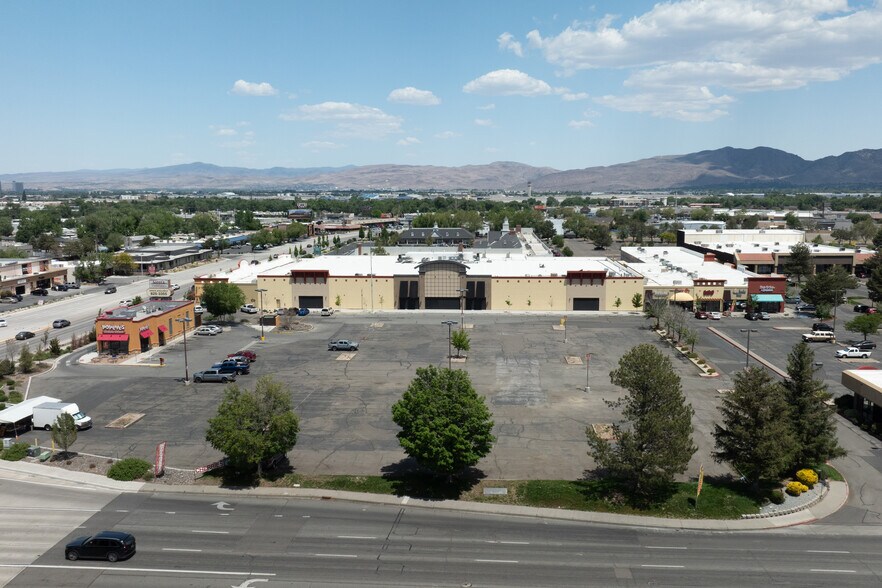 3500-3702 S Virginia St, Reno, NV à louer - Photo du bâtiment - Image 2 de 5