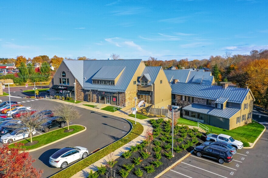 301-307 Horsham Rd, Horsham Township, PA à louer - Photo du bâtiment - Image 3 de 11