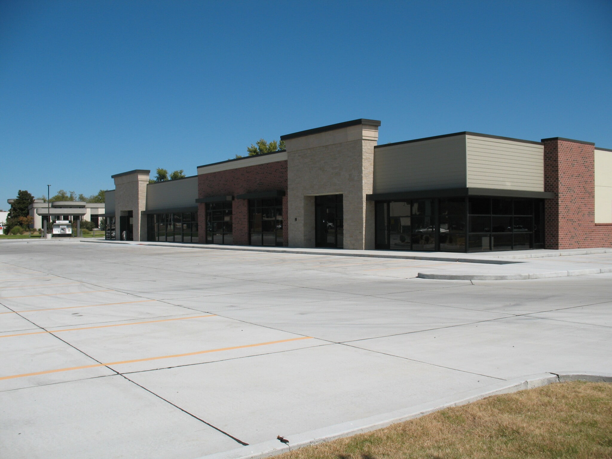 600 N Main St, Sikeston, MO for lease Building Photo- Image 1 of 2
