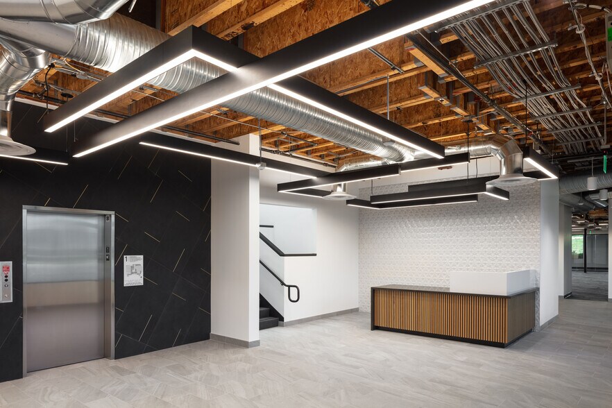 10398 Pacific Center Ct, San Diego, CA à louer - Hall d’entrée - Image 2 de 8