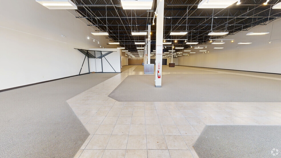 5804-5998 Normandy Blvd, Jacksonville, FL for lease - Matterport 3D Scan - Image 2 of 7