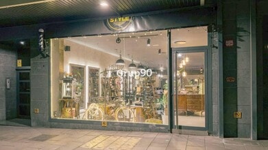 Retail in Lleida, Lérida for lease Interior Photo- Image 1 of 21