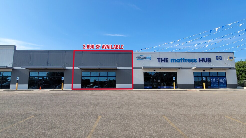 317 N Rock Rd, Derby, KS à louer - Photo du bâtiment - Image 1 de 4