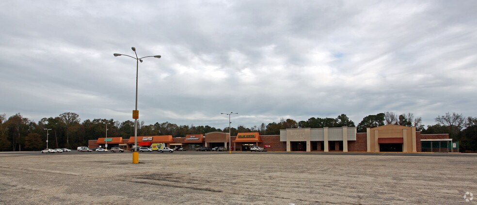 2601 Dauphin Island Pky, Mobile, AL à louer - Photo du bâtiment - Image 2 de 6