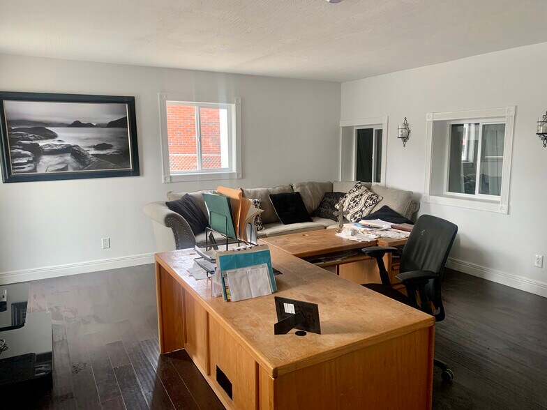 521 W Kearney St, Springfield, MO à vendre - Photo intérieure - Image 2 de 14