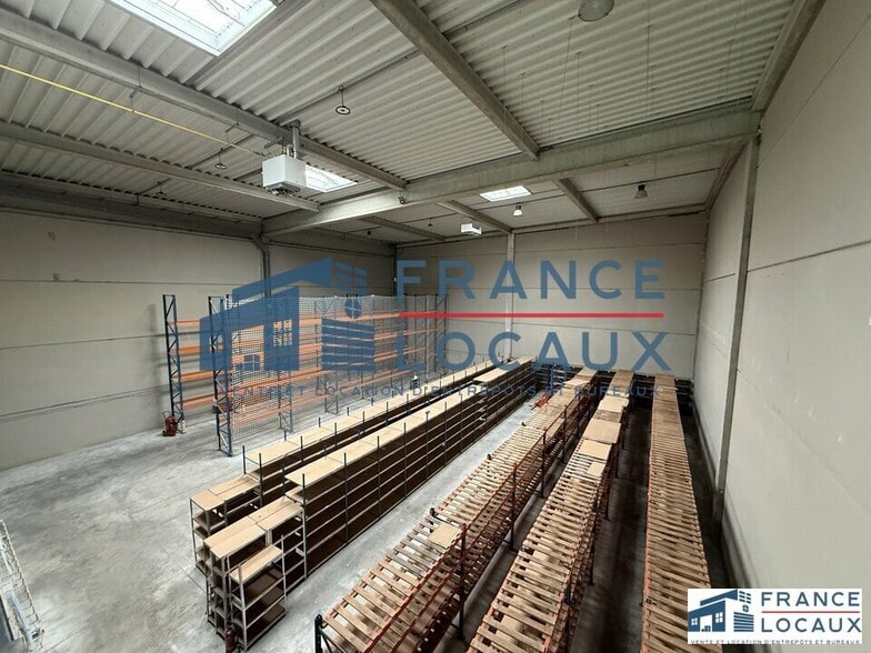 15 Rue Du Bois Moussay, Stains à louer - Photo intérieure - Image 2 de 12