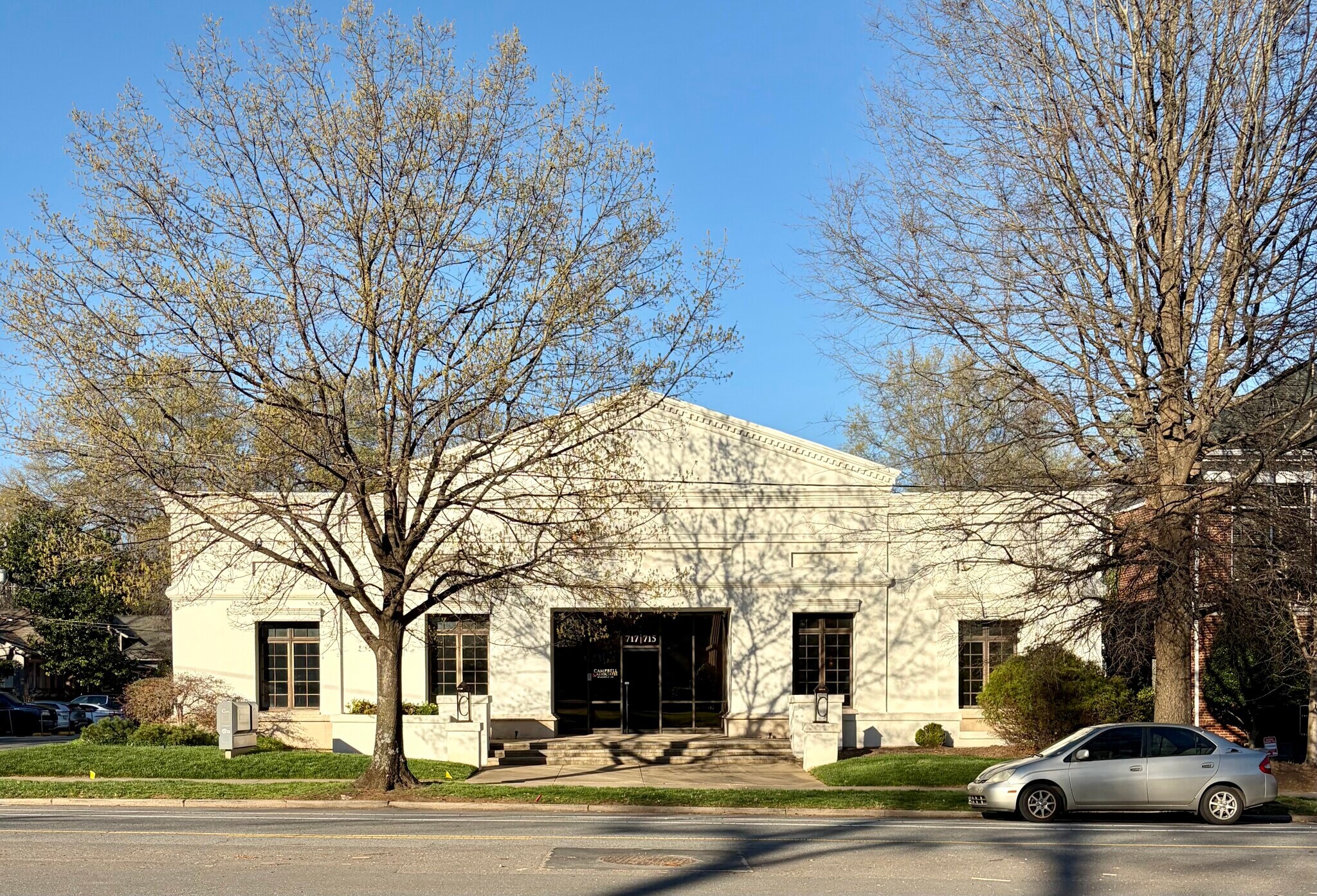 715-717 East Blvd, Charlotte, NC for lease Primary Photo- Image 1 of 9