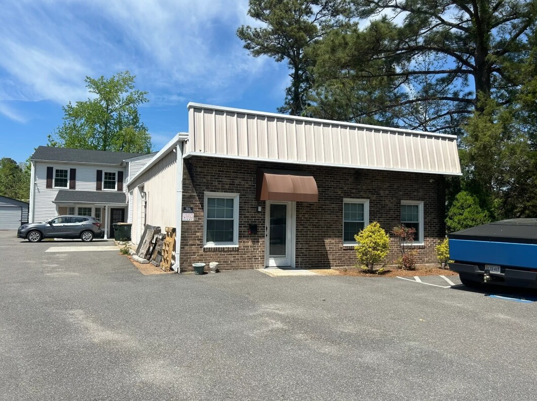 104 Industry Dr, Yorktown, VA à vendre Photo du bâtiment- Image 1 de 9