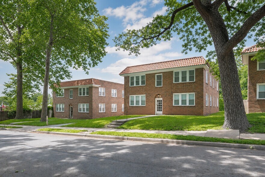 4240-4244 Holly Street, Kansas City, MO for sale - Primary Photo - Image 1 of 12