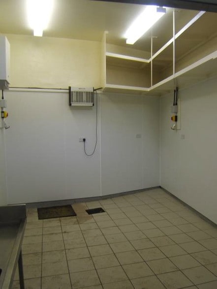 Muckhart Rd, Perth for lease - Interior Photo - Image 3 of 3