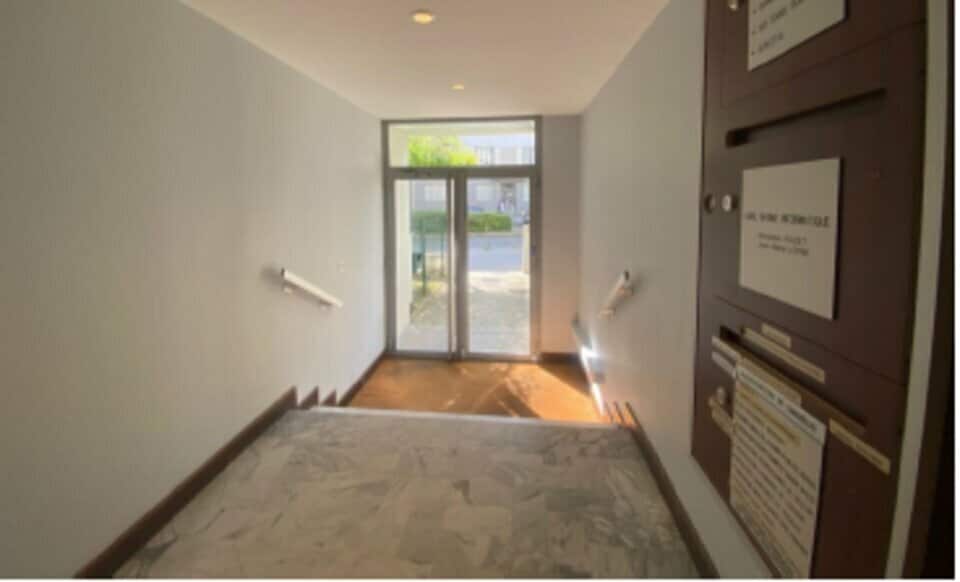 31 Rue Professeur Paul Sisley, Lyon à vendre - Hall d’entrée - Image 3 de 4