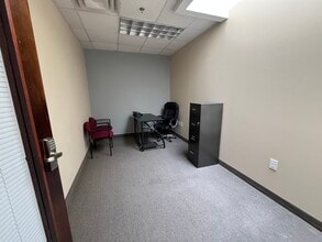 5215 Colley Ave, Norfolk, VA à louer Photo intérieure- Image 1 de 3