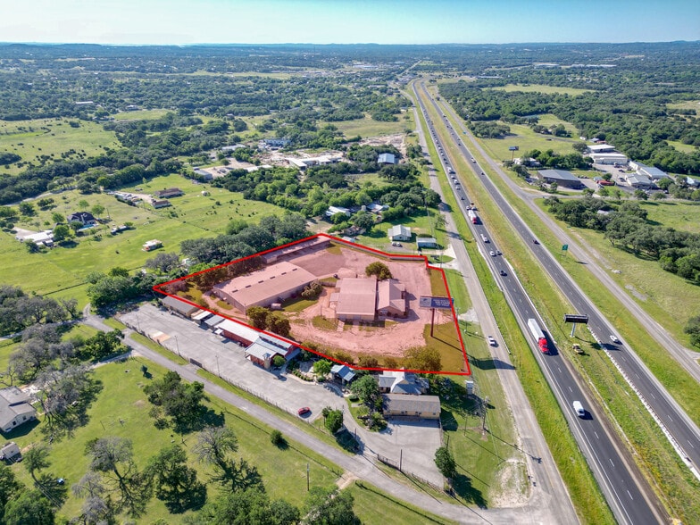 40500 Interstate 10 W, Boerne, TX for lease - Building Photo - Image 2 of 14