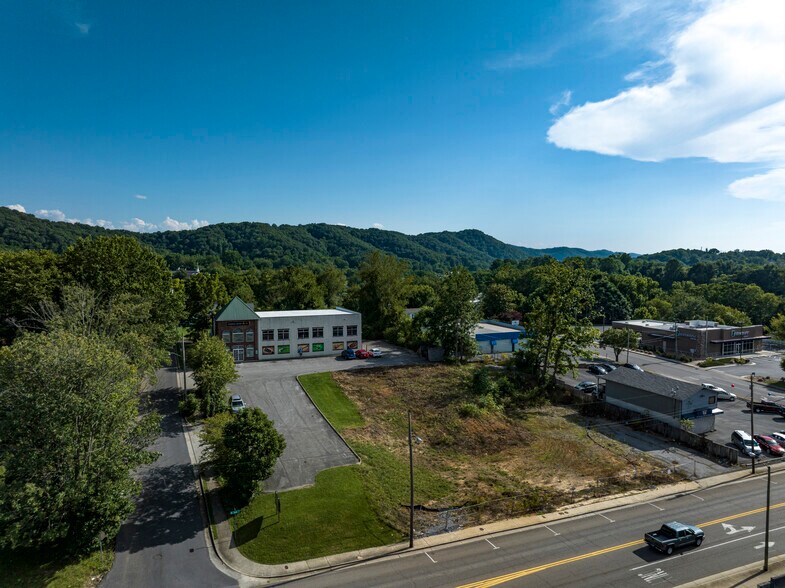 2312 State st, Bristol, TN à louer - Photo du bâtiment - Image 3 de 14