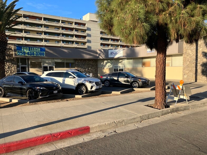 1815 Van Ness Ave, Fresno, CA for lease - Building Photo - Image 3 of 10