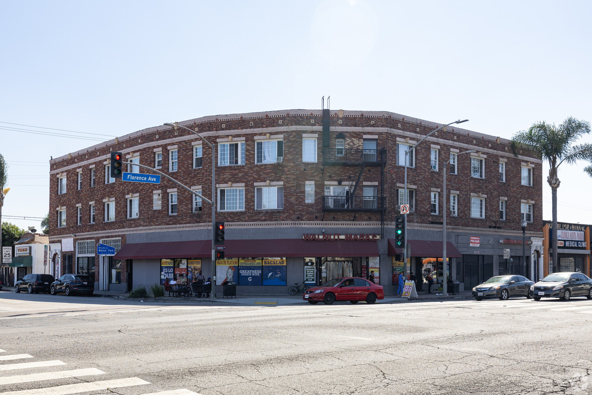 2686 - 2688 E Florence Ave, Huntington Park, CA for lease Primary Photo- Image 1 of 17