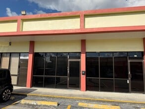 20-68 NE 167th St, Miami, FL à louer Photo intérieure- Image 1 de 8