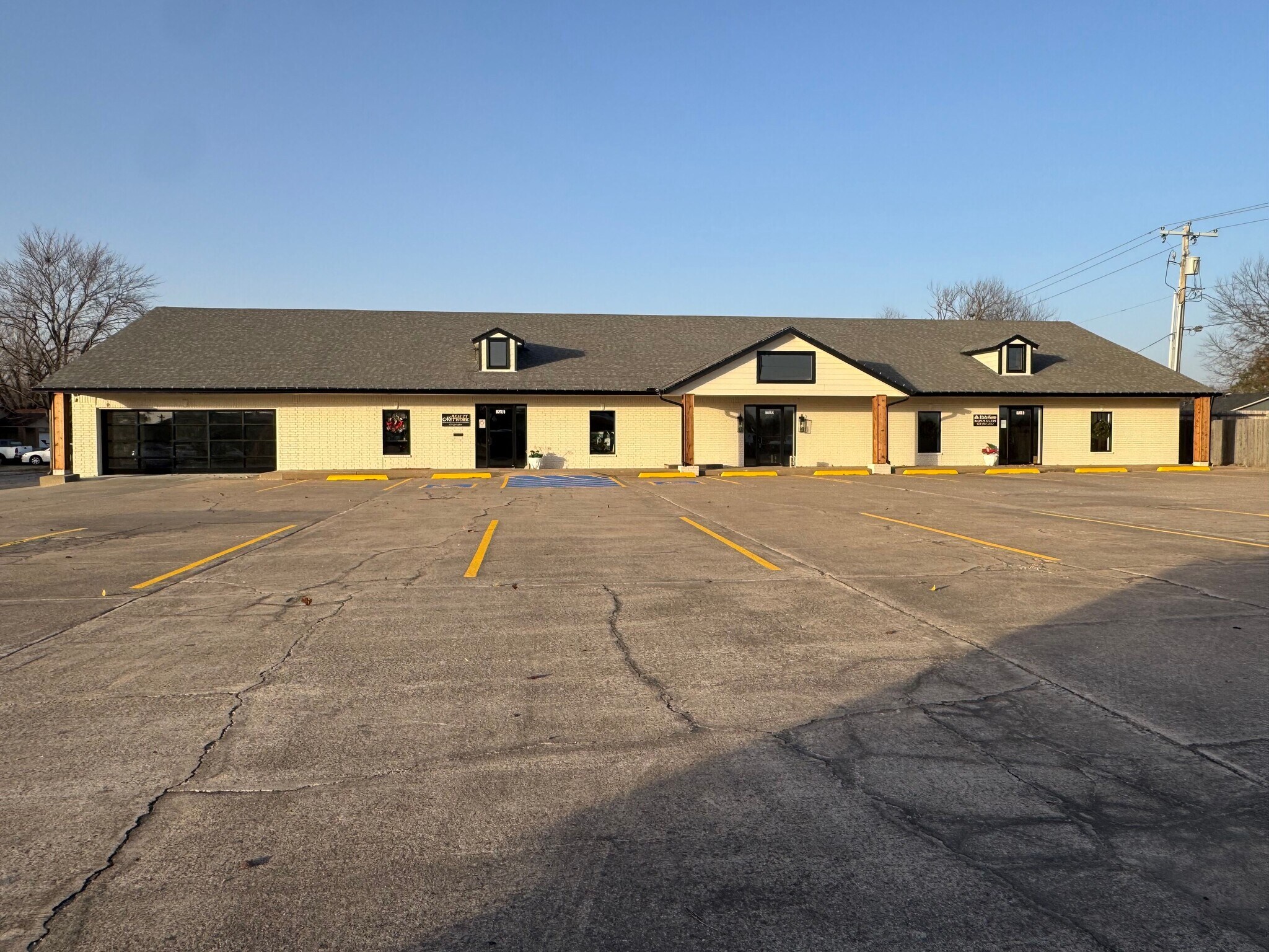 719 E 141st St, Glenpool, OK for lease Primary Photo- Image 1 of 8