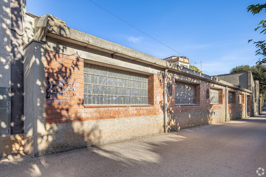 Carrer del Torrent, 21, Sant Martí de Tous, Barcelona à vendre - Photo du bâtiment - Image 3 de 5