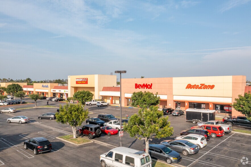 16672-16732 Beach Blvd, Huntington Beach, CA à louer - Photo du bâtiment - Image 2 de 15