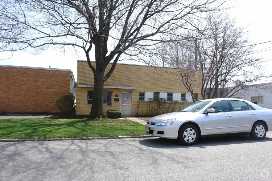 39 Commerce St, Springfield, NJ à vendre - Photo du bâtiment - Image 3 de 3