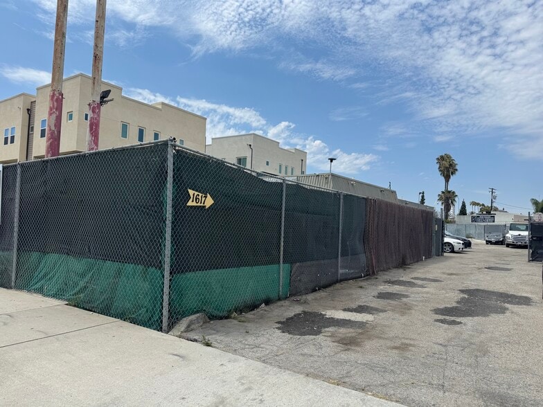 1617 W Lincoln Ave, Anaheim, CA for sale - Building Photo - Image 2 of 10