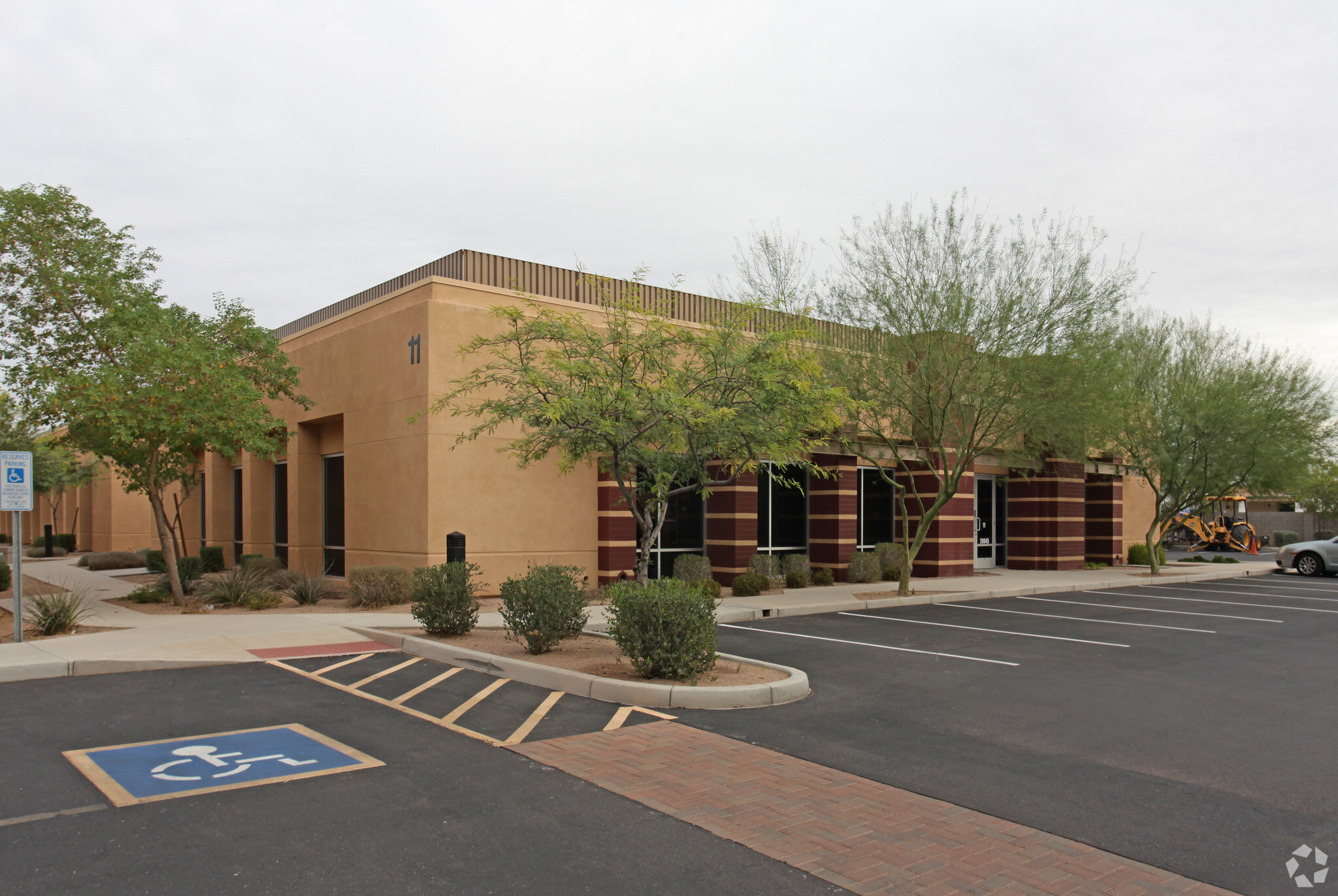 20045 N 19th Ave, Phoenix, AZ for sale Primary Photo- Image 1 of 1