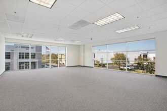 1816 Ord Way, Oceanside, CA for sale Interior Photo- Image 2 of 6